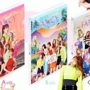 El texto musical STUCK IN MY HEAD de TWICE también está presente en el álbum Fancy you (2019)