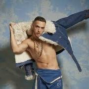 El texto musical POP UR PUSSY de C. TANGANA también está presente en el álbum Ídolo (2017)