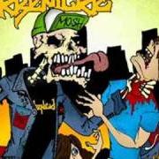 El texto musical JUNK PUNK de ADRENICIDE también está presente en el álbum Raging full on (2007)