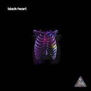 El texto musical ALIVE de YEEK también está presente en el álbum Blackheart (2018)