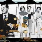 El texto musical MONEY IS A PROBLEM de DEAN MARTIN también está presente en el álbum Ten thousand bedrooms (1957)