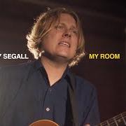 El texto musical MY ROOM de TY SEGALL también está presente en el álbum Three bells (2024)