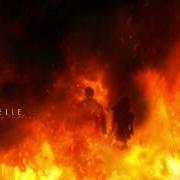 El texto musical UP IN FLAMES de RUELLE también está presente en el álbum Up in flames (2015)