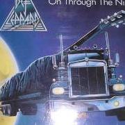 El texto musical SORROW IS A WOMAN de DEF LEPPARD también está presente en el álbum On through the night (1980)