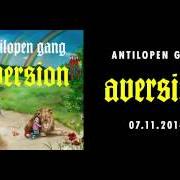 El texto musical DER GOLDENE PRESSLUFTHAMMER de ANTILOPEN GANG también está presente en el álbum Aversion (2014)