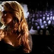 El texto musical RUNNING AWAY de DELTA GOODREM también está presente en el álbum Innocent eyes (2003)