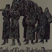 El texto musical HE WHO ACCEPTS ALL THAT IS OFFERED (FEEL BAD HIT OF THE WINTER) de TEETH OF LIONS RULE THE DIVINE también está presente en el álbum Rampton (2002)