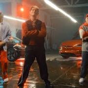 El texto musical PARKING SPOT de PRETTYMUCH también está presente en el álbum Smackables: deluxe (2021)