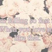 El texto musical LOVE ME LIKE THAT de KIRA ISABELLA también está presente en el álbum Love me like that (2012)