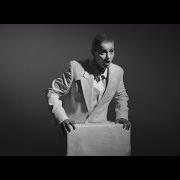 El texto musical PLAYER de MAVI PHOENIX también está presente en el álbum Boys toys (2020)