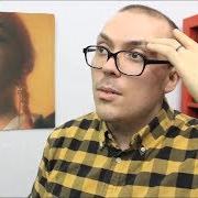 El texto musical BEES & HONEY de RINA SAWAYAMA también está presente en el álbum Sawayama (2020)