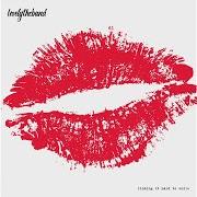 El texto musical BROKEN de LOVELYTHEBAND también está presente en el álbum Finding it hard to smile (2018)