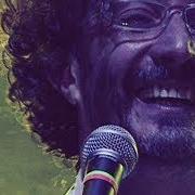 El texto musical CONFIÁ de FITO PÁEZ también está presente en el álbum Confía (2010)