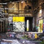 El texto musical BLACK HIPPIE, WHITE HIPSTER de YOUNG NUDY también está presente en el álbum Sli'merre (2019)
