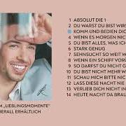 El texto musical DU BIST NICHT MEHR WIE SONST ZU MIR de RAMON ROSELLY también está presente en el álbum Lieblingsmomente (2021)