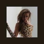 El texto musical IT'S OK I'M OK de TATE MCRAE también está presente en el álbum So close to what (2025)