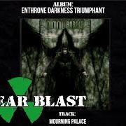 El texto musical IN DEATH'S EMBRACE de DIMMU BORGIR también está presente en el álbum Enthrone darkness triumphant (1997)