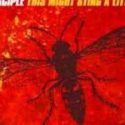 El texto musical I JUST KNOW de DISCIPLE también está presente en el álbum This might sting a little (1999)