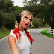 El texto musical CRAZY BITCH SONG de CLAIRE ROSINKRANZ también está presente en el álbum Lucy (2025)
