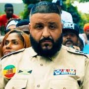 El texto musical JUST US de DJ KHALED también está presente en el álbum Father of asahd (2019)