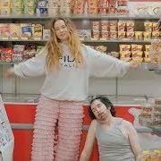El texto musical FOR REAL de MALLRAT también está presente en el álbum Uninvited (2016)
