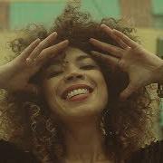 El texto musical NO BAILE de FLAVIA COELHO también está presente en el álbum Dna (2019)