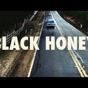 El texto musical CROWDED CITY de BLACK HONEY también está presente en el álbum Black honey (2018)