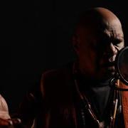 El texto musical ALWAYS BE HERE de ARCHIE ROACH también está presente en el álbum Tell me why (2019)