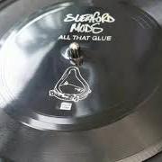 El texto musical REVENUE de SLEAFORD MODS también está presente en el álbum All that glue (2020)