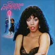 El texto musical ALL THROUGH THE NIGHT de DONNA SUMMER también está presente en el álbum Bad girls (1979)