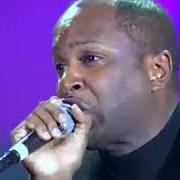 El texto musical I DO I DO de DONNIE MCCLURKIN también está presente en el álbum Live in london and more... (2000)