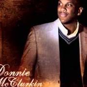 El texto musical WAIT ON THE LORD de DONNIE MCCLURKIN también está presente en el álbum We all are one (live in detroit) (2009)