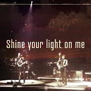 El texto musical SHINE YOUR LIGHT de THE DOOBIE BROTHERS también está presente en el álbum Liberté (2021)