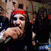 El texto musical I AM NOTHING de DOPE también está presente en el álbum Felons and revolutionaries (2000)