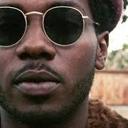 El texto musical CONTROLLER de CHANNEL TRES también está presente en el álbum Channel tres (2018)