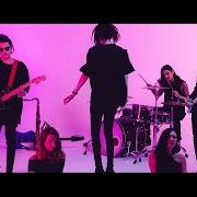 El texto musical OBSESSIVE de CHASE ATLANTIC también está presente en el álbum Obsessive (2016)