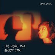 El texto musical BOYISH de JAPANESE BREAKFAST también está presente en el álbum Soft sounds from another planet (2017)