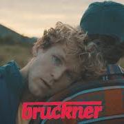 El texto musical FÜR IMMER HIER de BRUCKNER también está presente en el álbum Hier (2020)