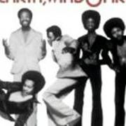 El texto musical HAPPY FEELIN' (ANATOMY OF A GROOVE) de EARTH, WIND & FIRE también está presente en el álbum That's the way of the world (1975)