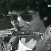 El texto musical IO PER TE MARGHERITA de EDOARDO BENNATO también está presente en el álbum Io che non sono l'imperatore (1975)