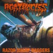 El texto musical KISS AN ASS de AGATHOCLES también está presente en el álbum Razor sharp daggers (1995)