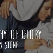 El texto musical A DAY OF GLORY de AUSTIN STONE también está presente en el álbum A day of glory (songs for christmas) (2012)