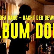 El texto musical DARF MAN DAS DENN U¨BERHAUPT NOCH FRU¨HSTU¨CK NENNEN de ALEX MOFA GANG también está presente en el álbum Nacht der gewohnheit (2022)