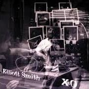 El texto musical TOMORROW TOMORROW de ELLIOTT SMITH también está presente en el álbum Xo