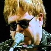 El texto musical DARK DIAMOND de ELTON JOHN también está presente en el álbum Songs from the west coast (2001)