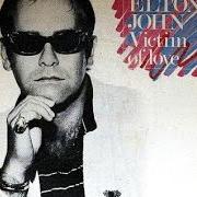 El texto musical BORN BAD de ELTON JOHN también está presente en el álbum Victim of love (1979)