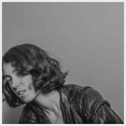 El texto musical KEEP WALKING de KELLY LEE OWENS también está presente en el álbum Kelly lee owens (2017)