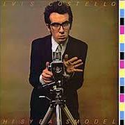 El texto musical RUNNING OUT OF ANGELS de ELVIS COSTELLO también está presente en el álbum This year's model (1978)