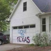 El texto musical THE ROAD NEVER ENDS de MIKE ZITO también está presente en el álbum Gone to texas (2013)