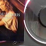 El texto musical THE LIGHT de EMMYLOU HARRIS también está presente en el álbum Cowgirl's prayer (1993)